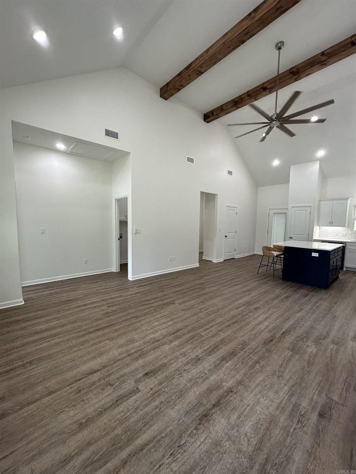 226 Scenic Dr - Photo 7 of 15