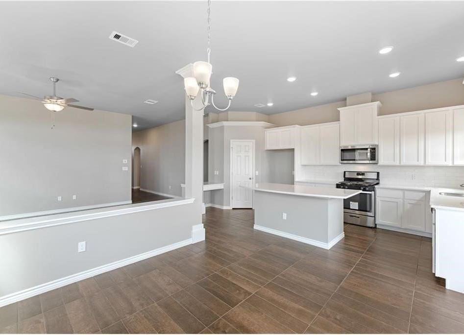 1253 Thames Chase Drive - Photo 4 of 13