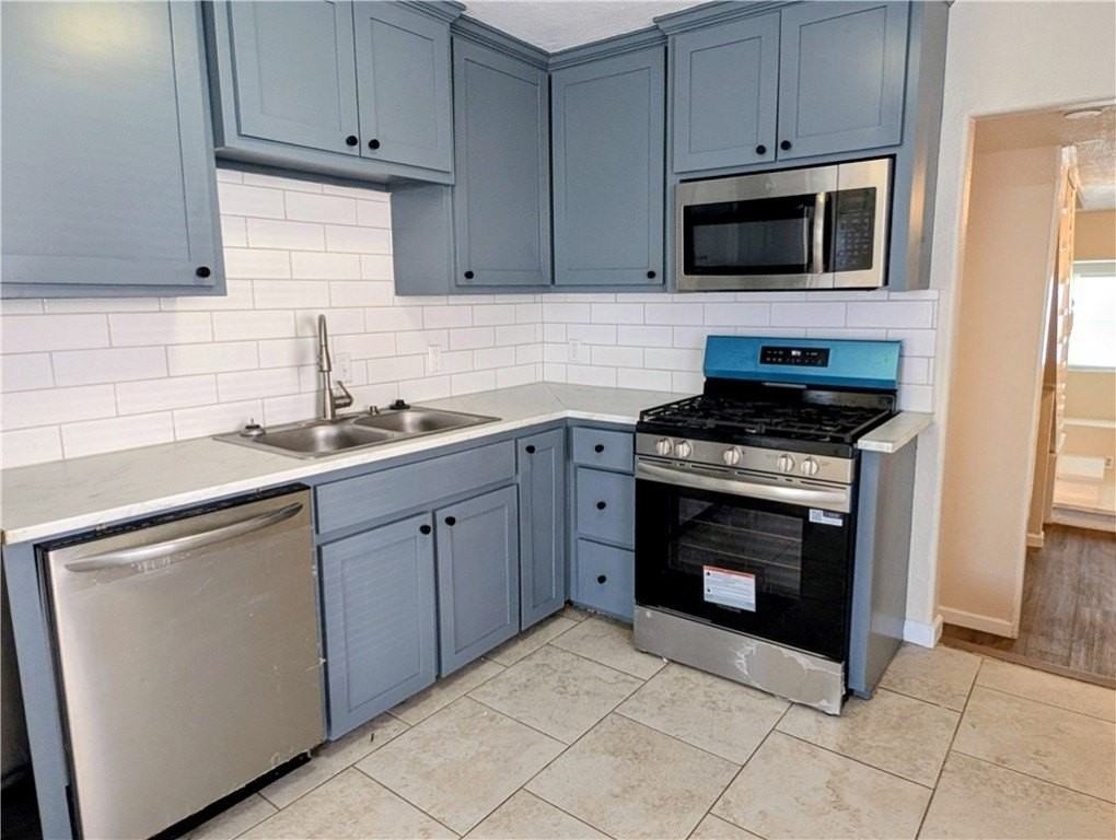 637 Jester Street - Photo 4 of 16