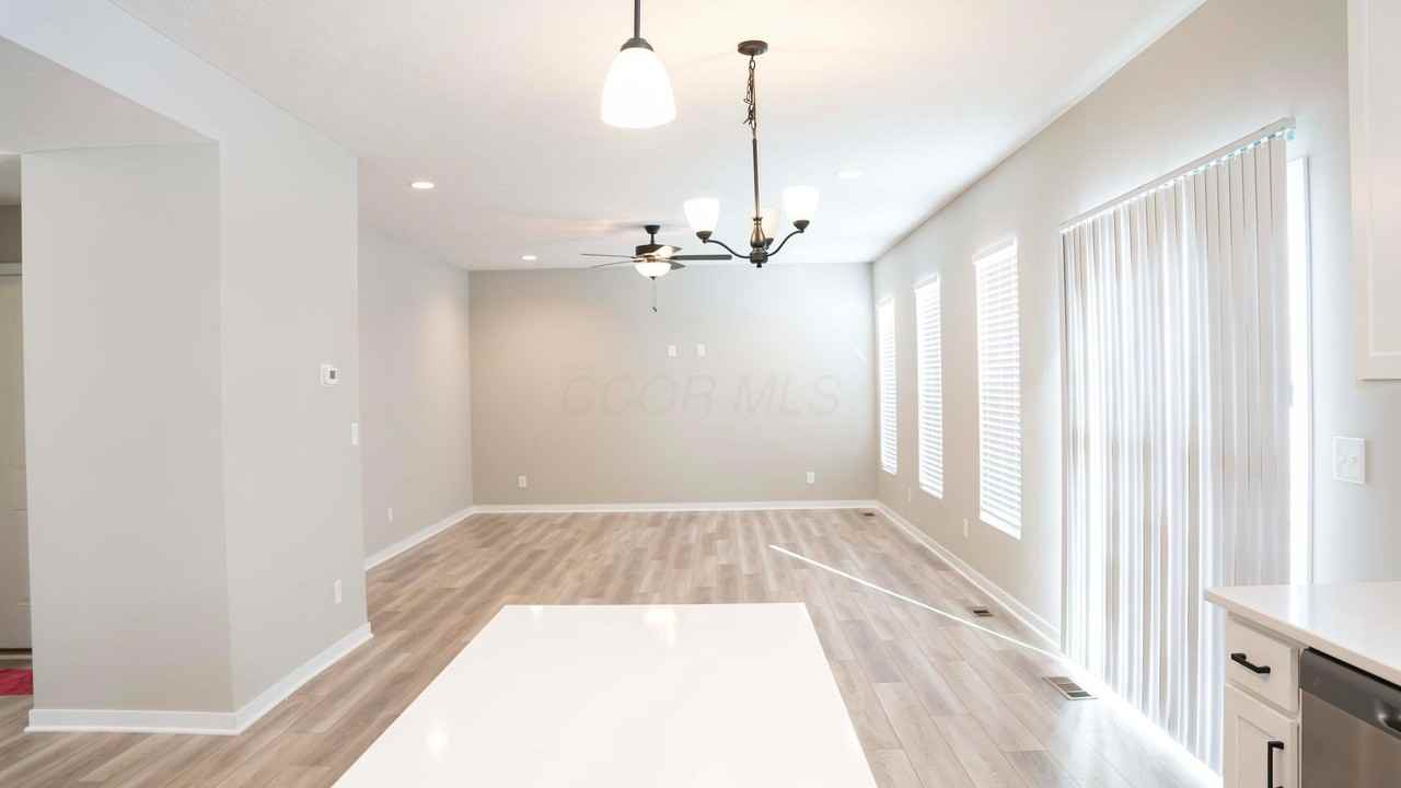 1717 Longhill Dr - Photo 4 of 45