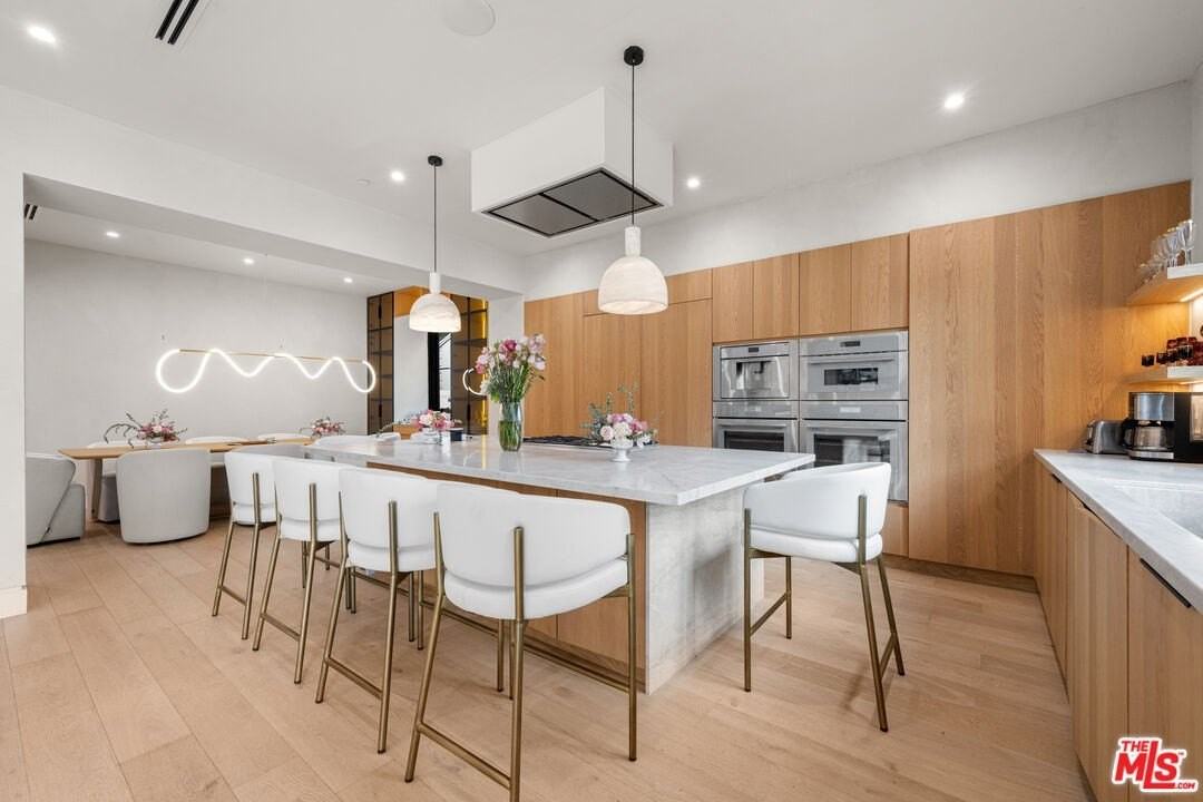 4740 Sunnyslope Avenue - Photo 6 of 48