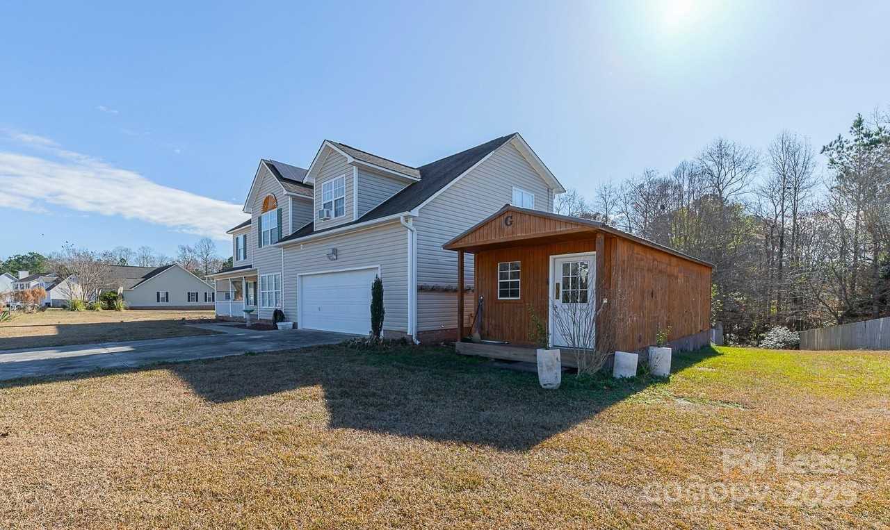 110 Mendover Drive - Photo 4 of 48