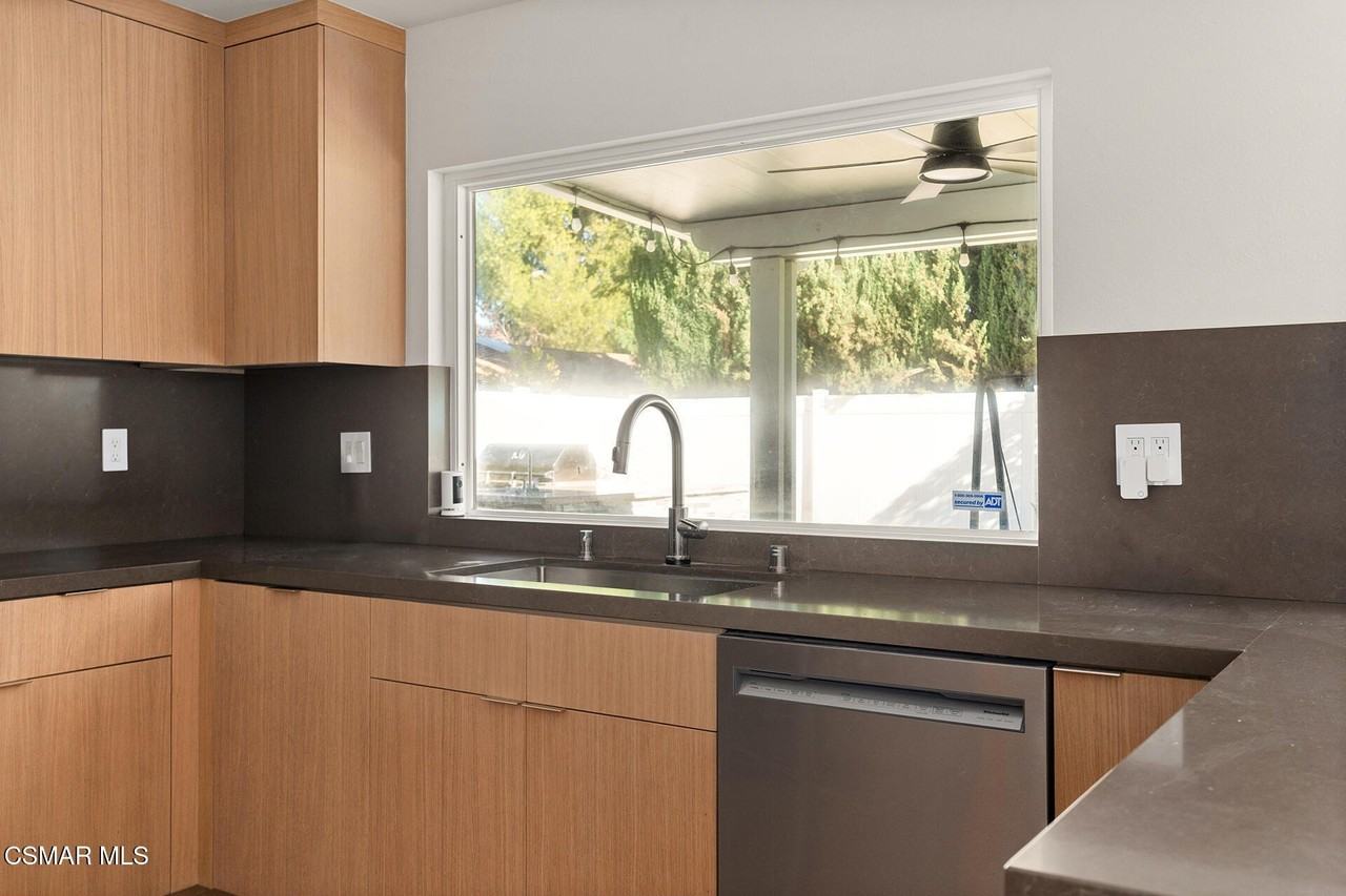 84 Sunnyvista Avenue - Photo 7 of 25