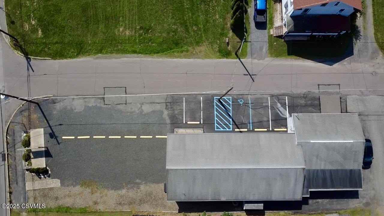 140 S Market St - Photo 3 of 22