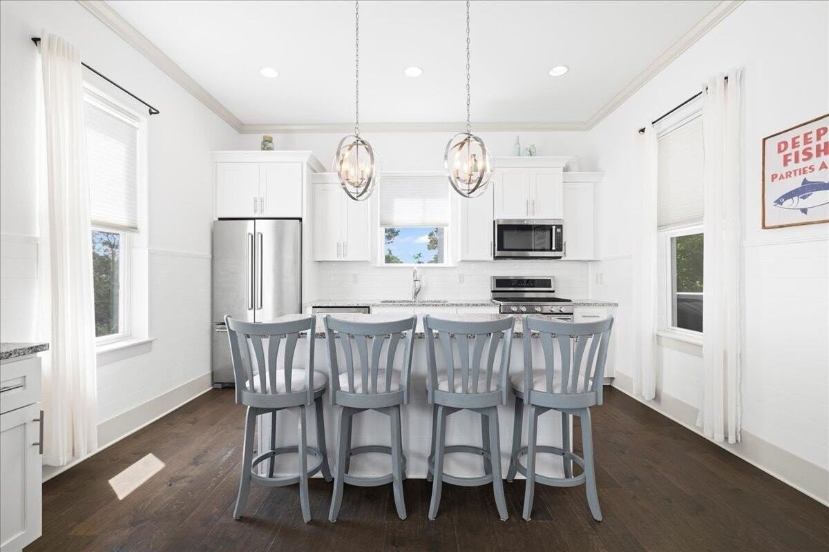 275 Gulfview Circle - Photo 3 of 31