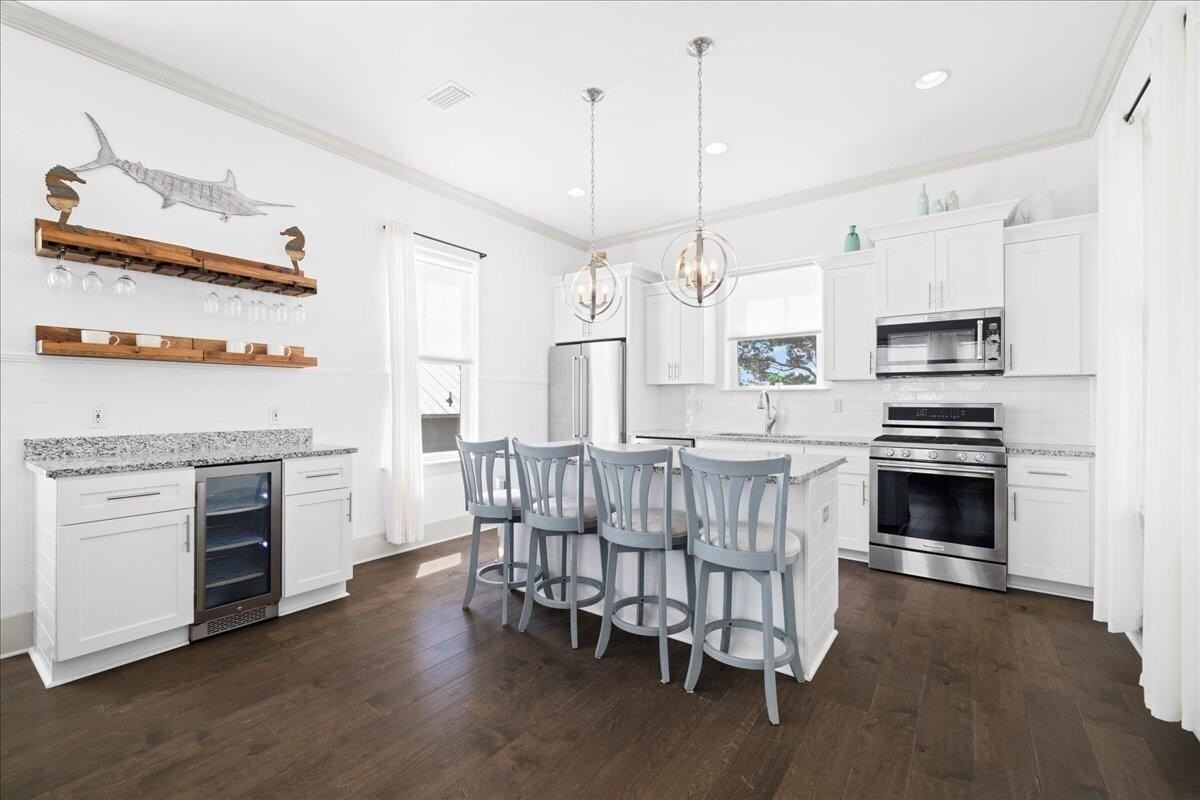 275 Gulfview Circle - Photo 4 of 31