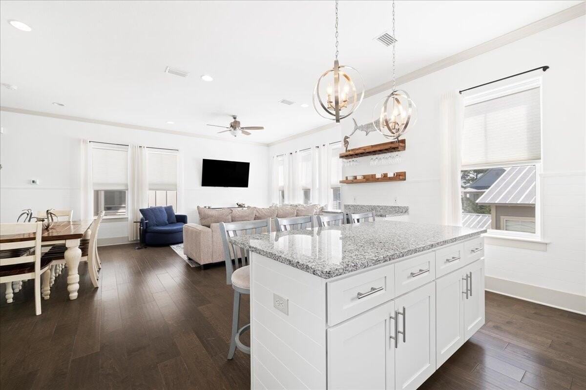 275 Gulfview Circle - Photo 5 of 31