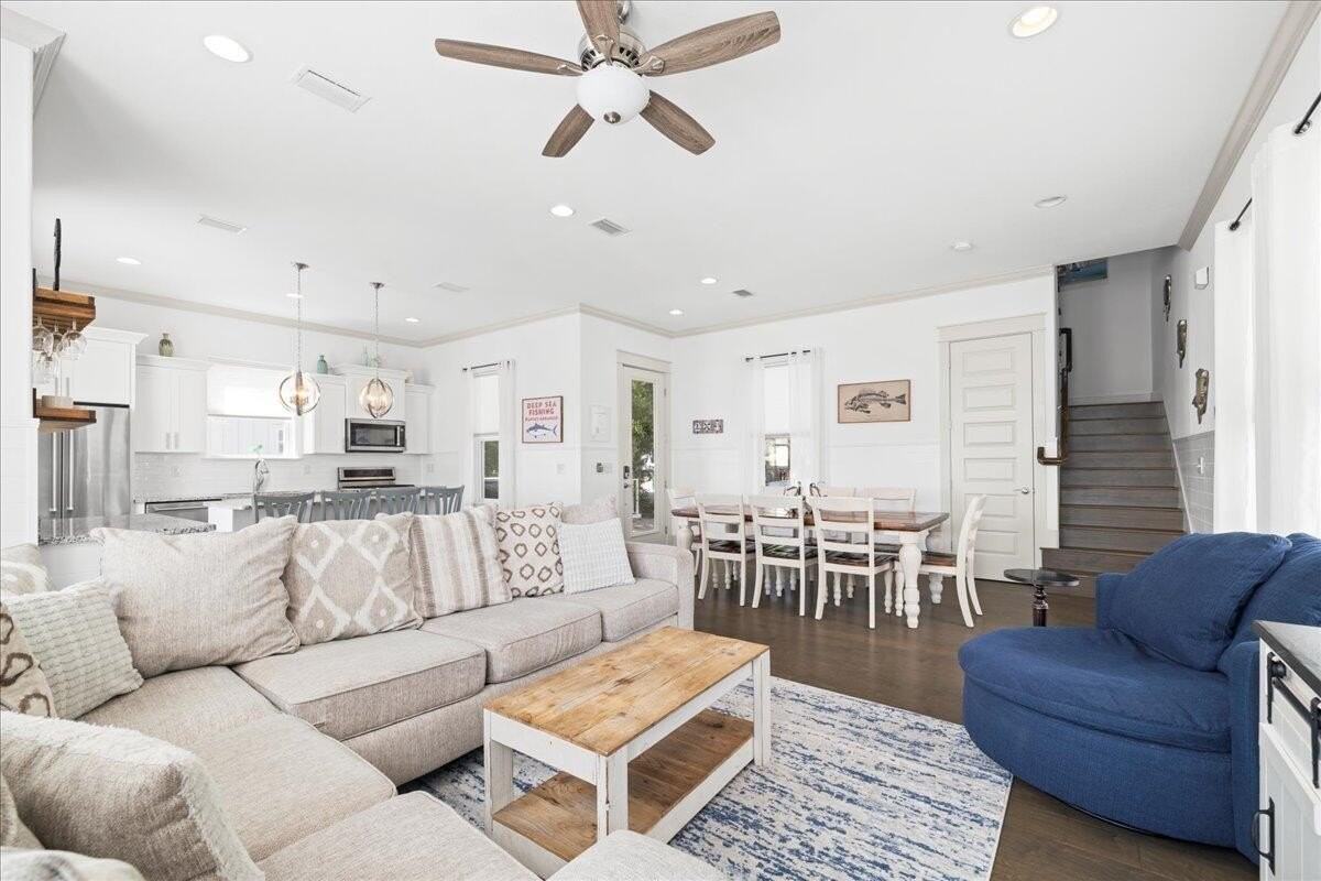 275 Gulfview Circle - Photo 6 of 31