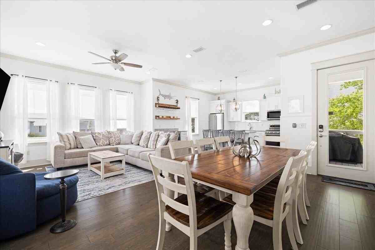 275 Gulfview Circle - Photo 7 of 31