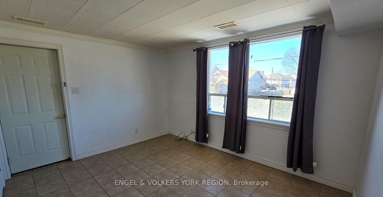 41 Essa Road S 2 - Photo 2 of 17