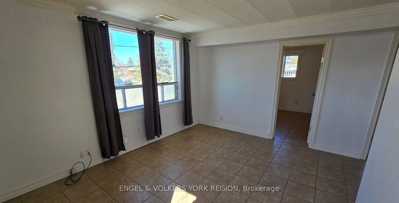 41 Essa Road S 2 - Photo 3 of 17