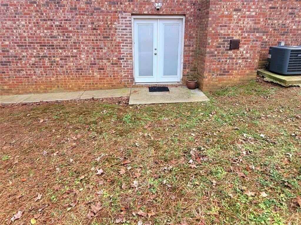 1130 Lee Whatley Drive - Photo 2 of 12