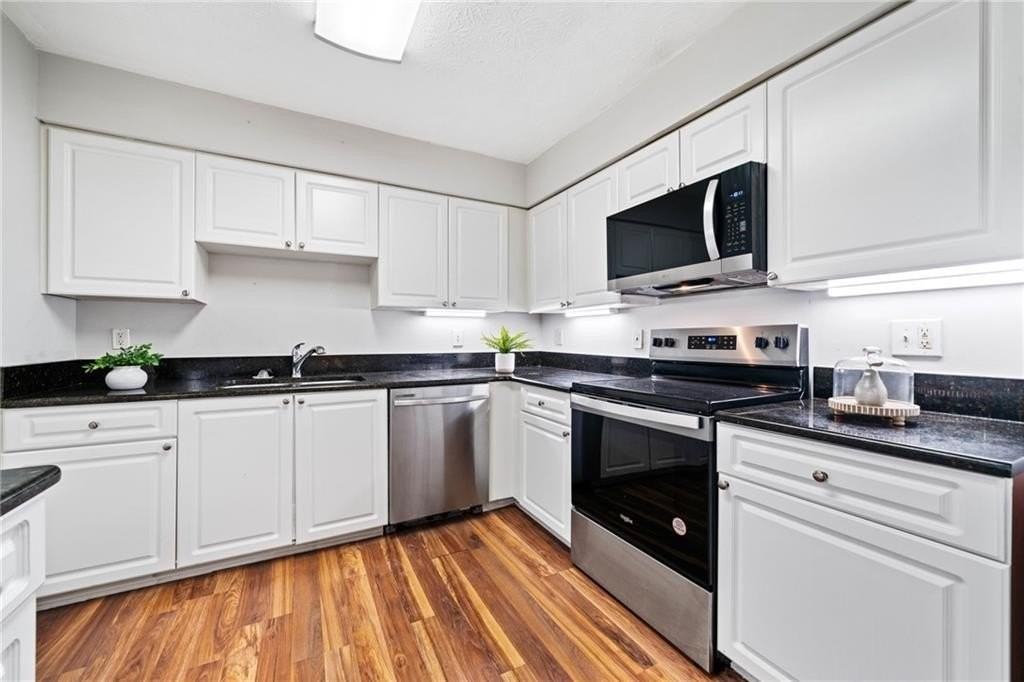 717 Beufort Circle - Photo 6 of 42