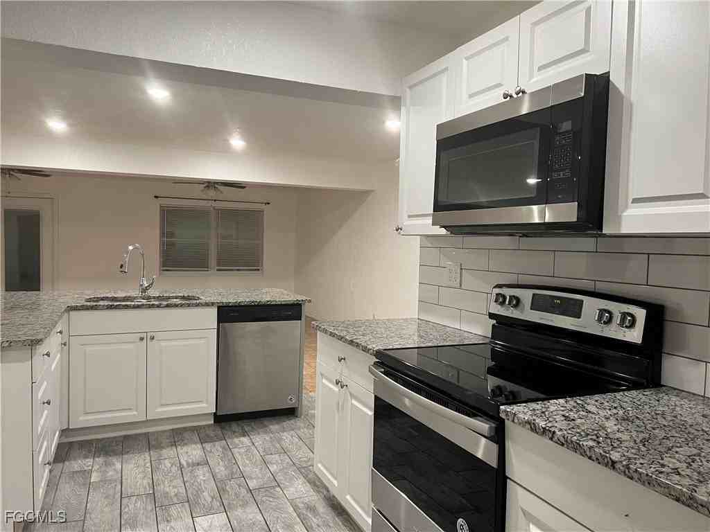 3923 Southeast 12th Avenue - Photo 5 of 7