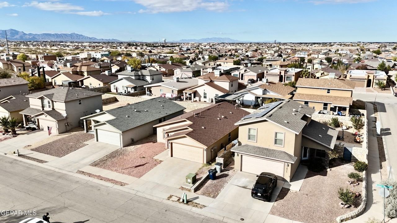 14213 Ranier Point Drive - Photo 3 of 27