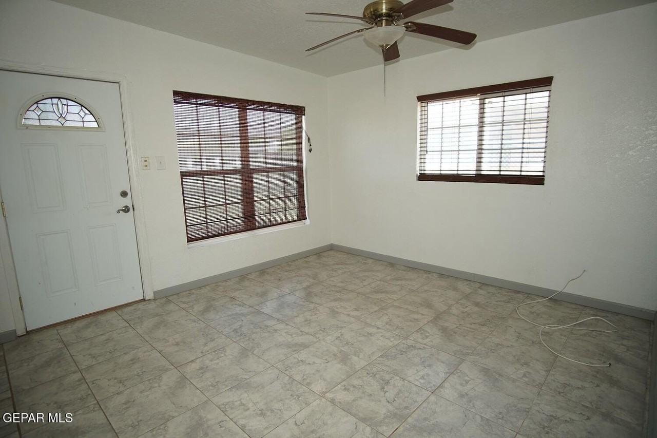 8300 Mount Everest Dr - Photo 2 of 18