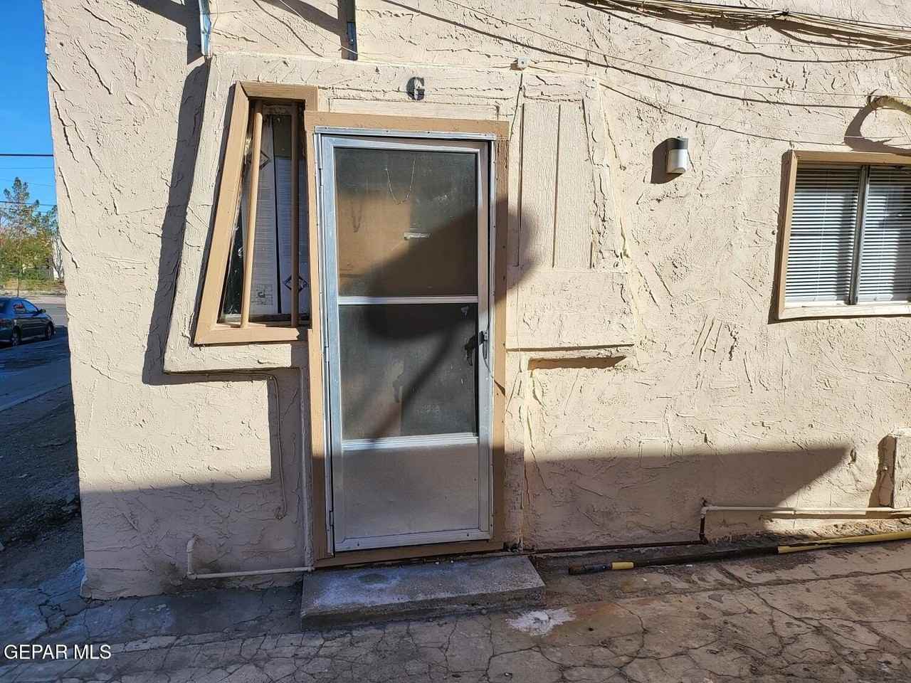 1111 N Cotton St Apt G #G - Photo 2 of 9