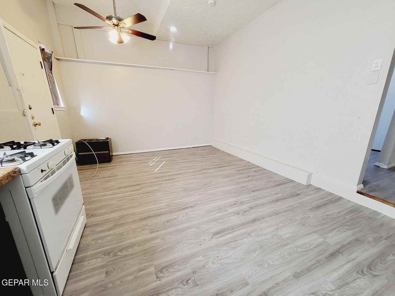 1111 N Cotton St Apt G #G - Photo 5 of 9