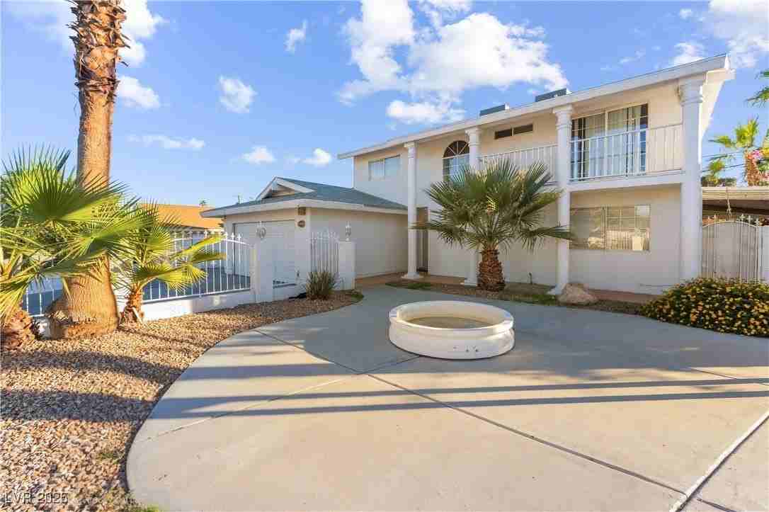 2419 Vegas Valley Dr - Photo 2 of 41