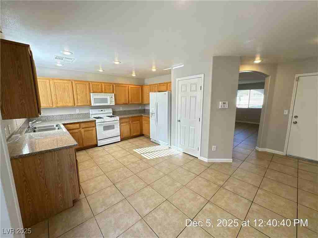 75 Aldarra Canyon Ave - Photo 3 of 32