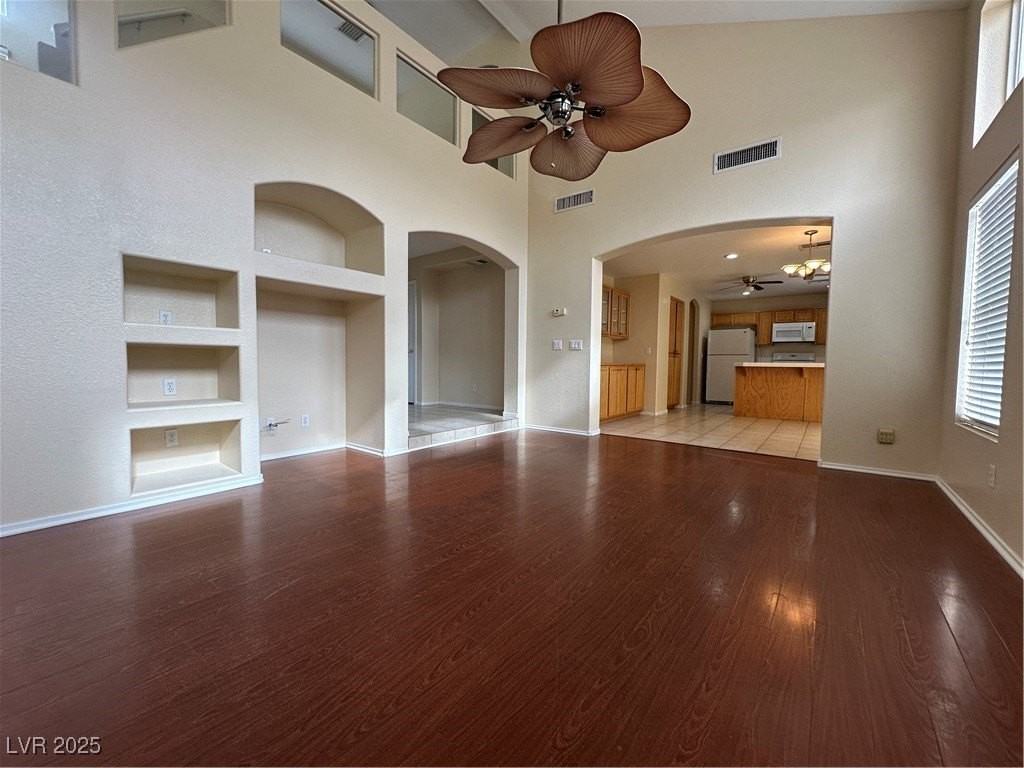 821 Dancing Vines Ave - Photo 3 of 25