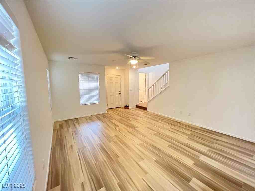 11601 Giles St - Photo 3 of 9