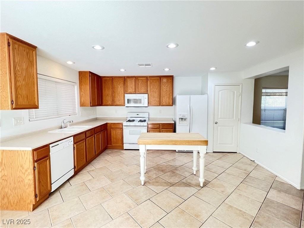 11601 Giles St - Photo 6 of 9