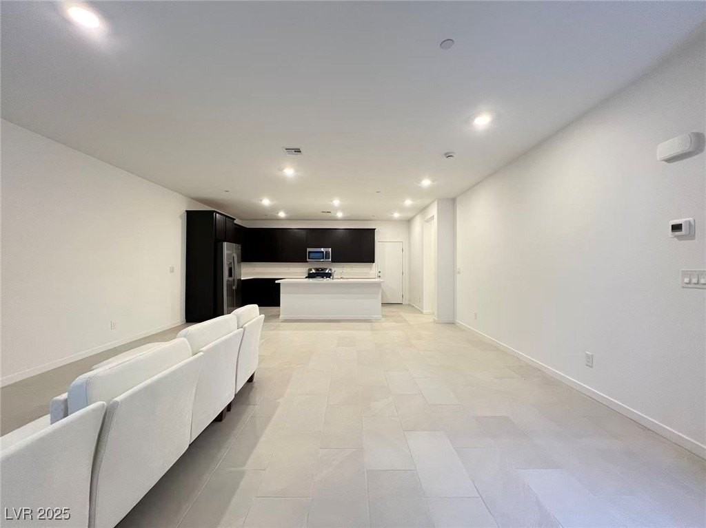 1549 Maria Crossing Avenue - Photo 5 of 30