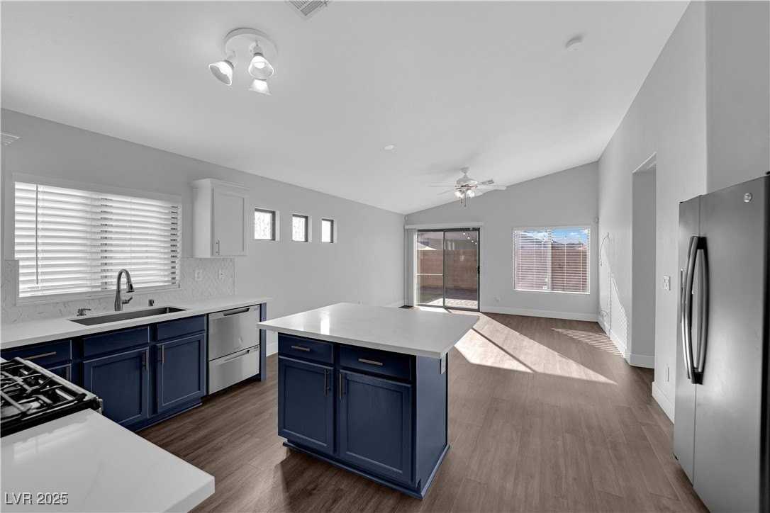 6491 Abbeville River Ct - Photo 6 of 32