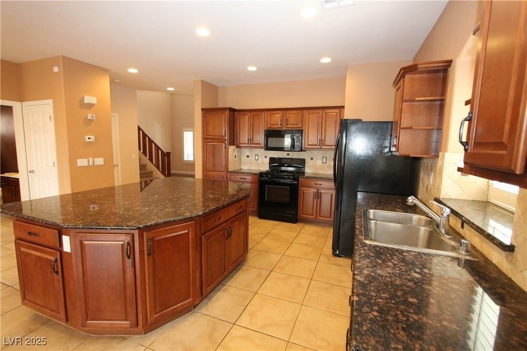 9528 Victory Garden Ave - Photo 3 of 22