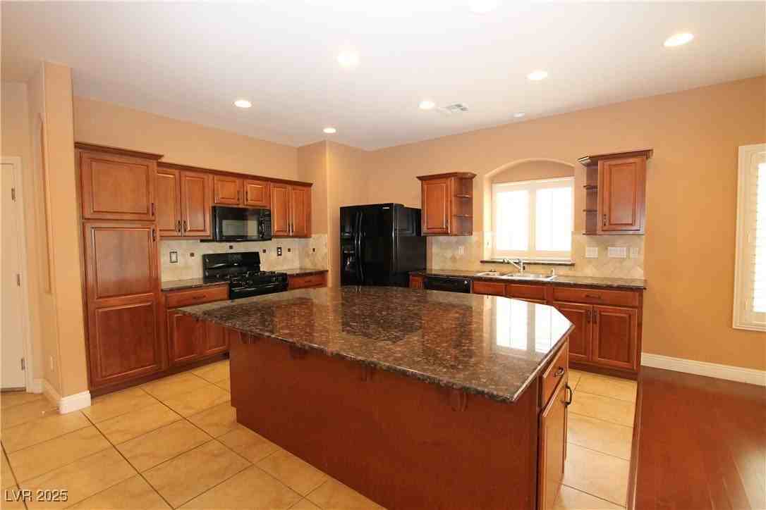 9528 Victory Garden Ave - Photo 4 of 22