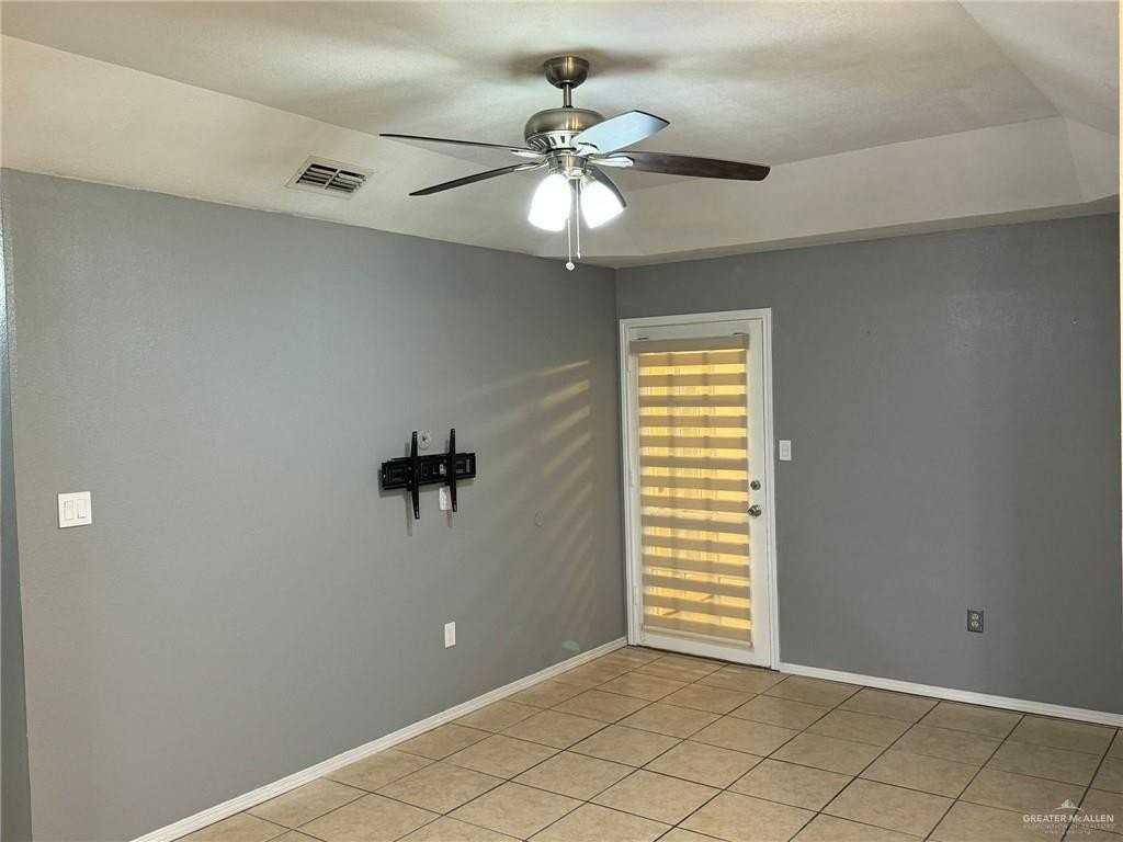 2004 Mynah Ave - Photo 2 of 10