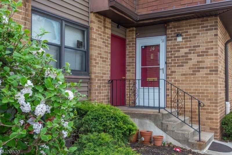 1133 Livingston Ave #14 - Photo 4 of 23