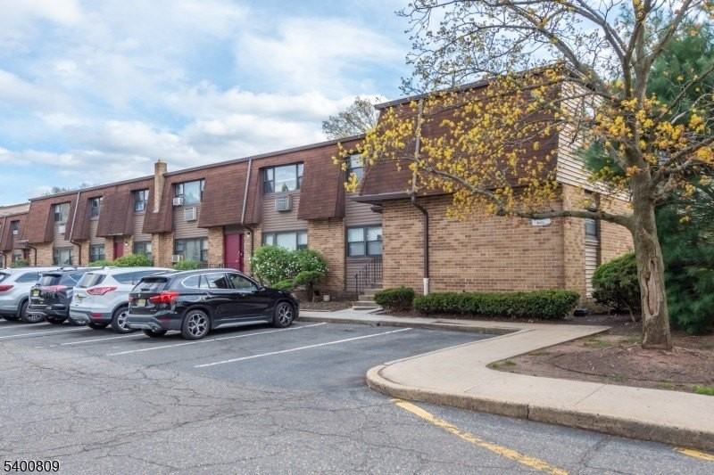 1133 Livingston Ave #14 - Photo 5 of 23