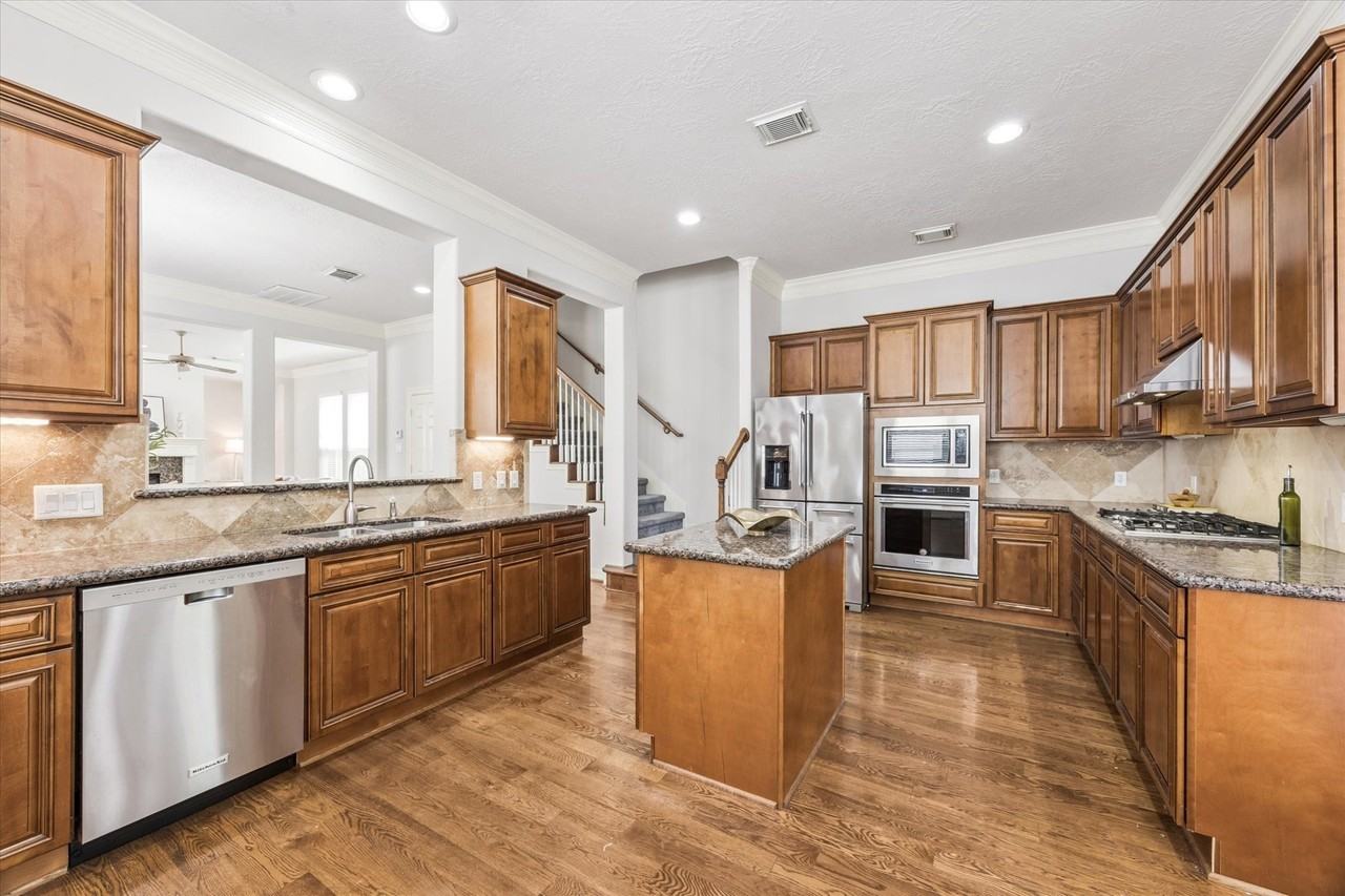 116 White Dr - Photo 5 of 12