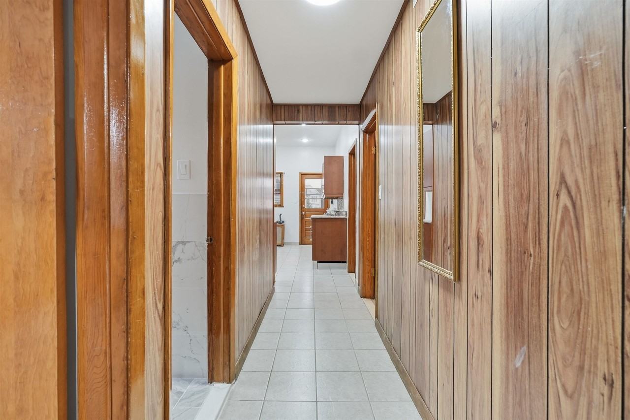 143 W 26th St #2 - Photo 2 of 12