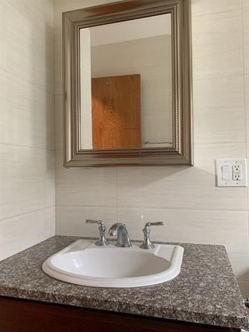 33 E 51st St #2 - Photo 4 of 36