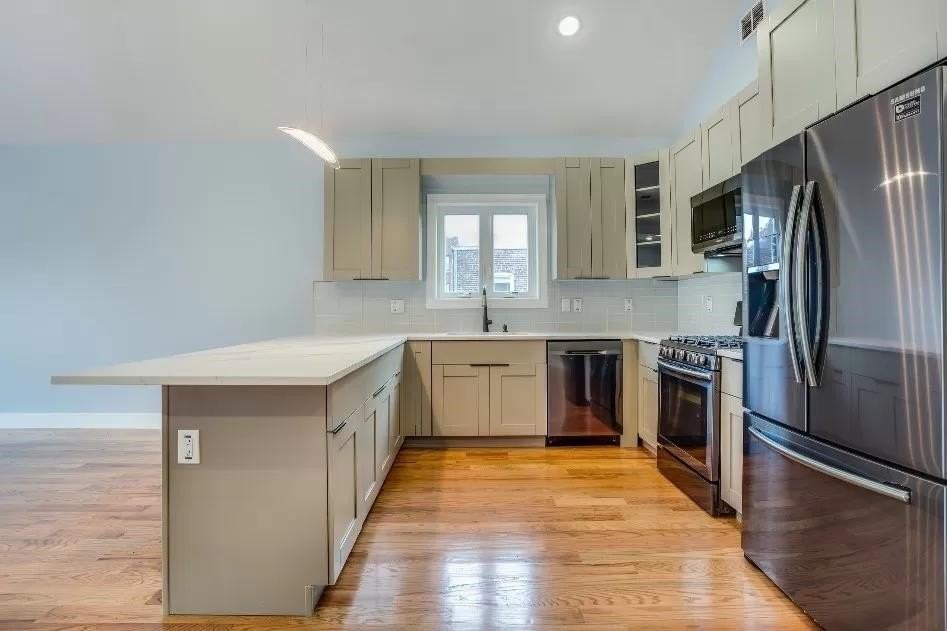 251 Manhattan Ave #2 - Photo 7 of 17