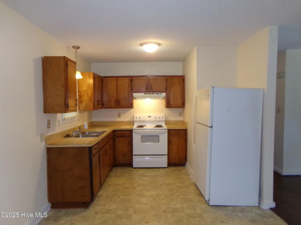 425 Rams Rd - Photo 5 of 25