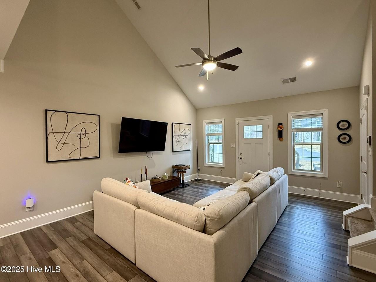 304 Mashie Ct - Photo 7 of 34