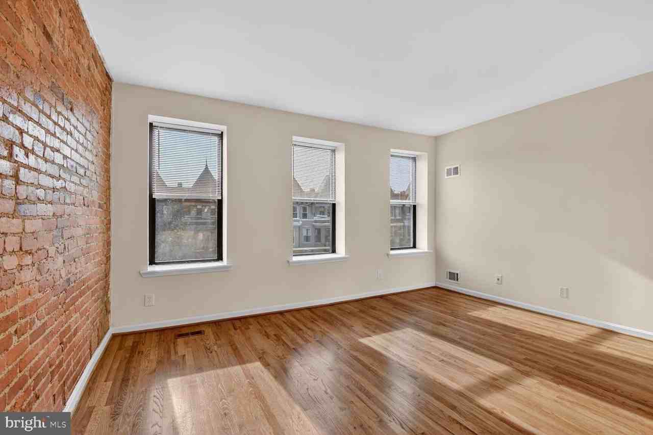 1729 U Street Northwest - Photo 5 of 14