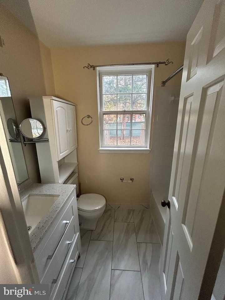 3369 S Stafford St - Photo 6 of 11