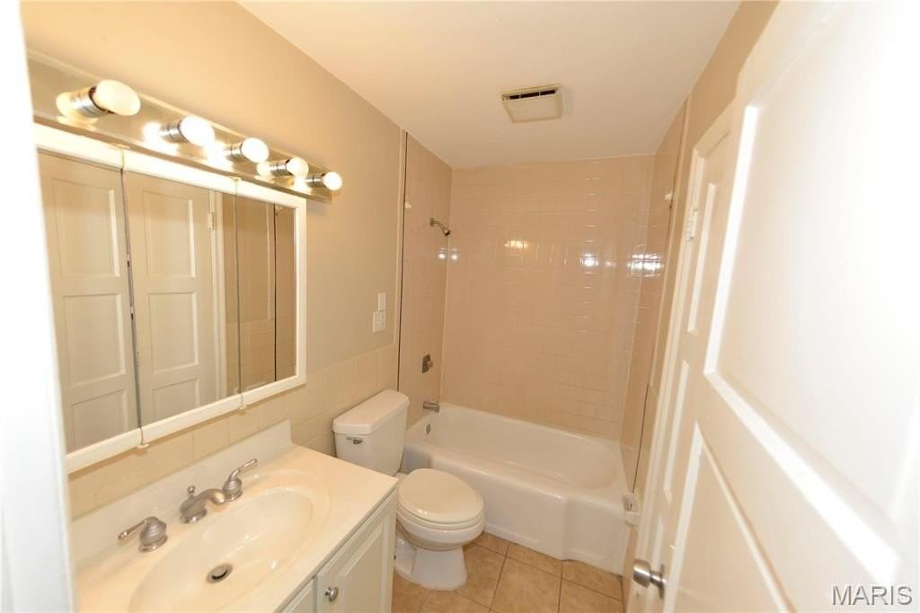 6127 Shillington Dr - Photo 4 of 20