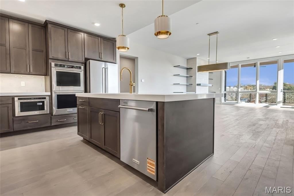 16460 Wildhorse Lake Blvd #301 - Photo 2 of 26