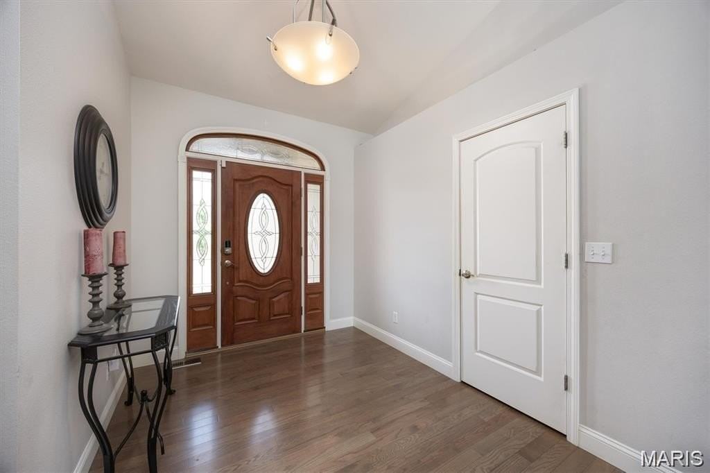 437 Marbleton Cir - Photo 3 of 45