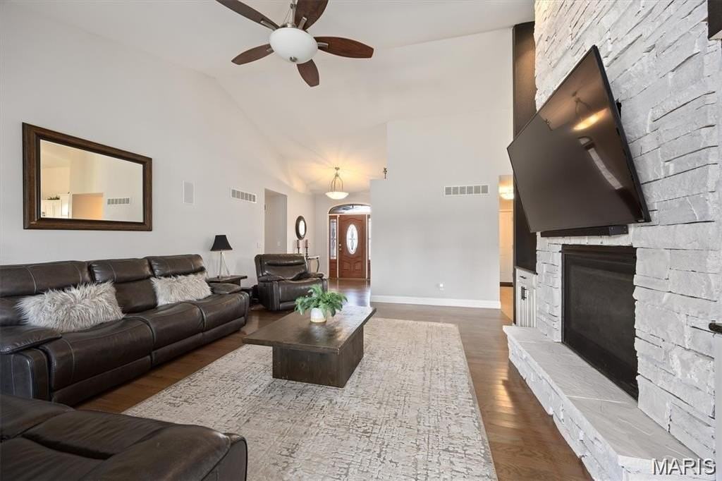 437 Marbleton Cir - Photo 6 of 45