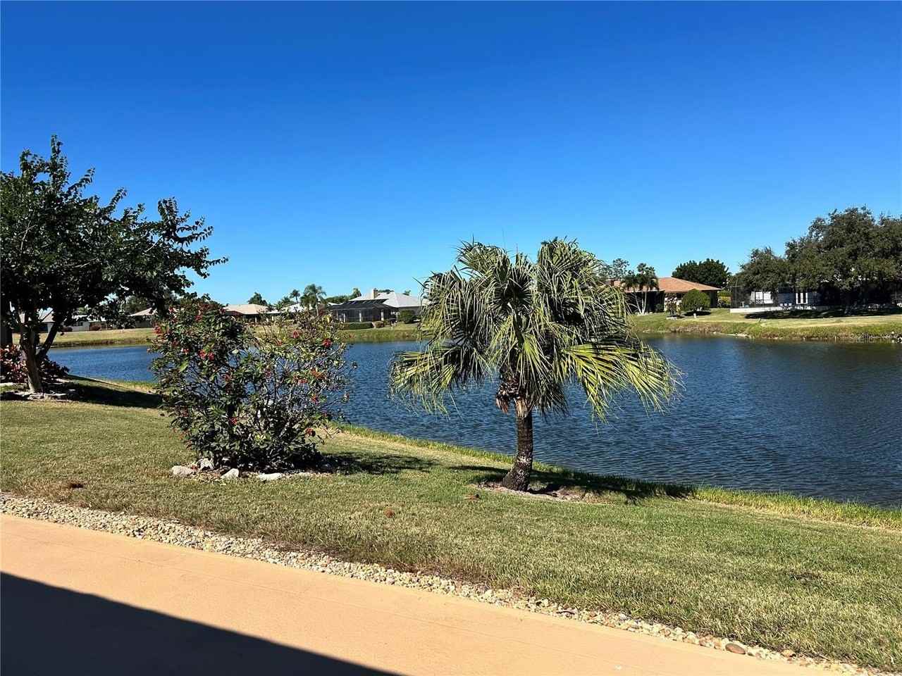 8611 51st Ave W - Photo 4 of 30