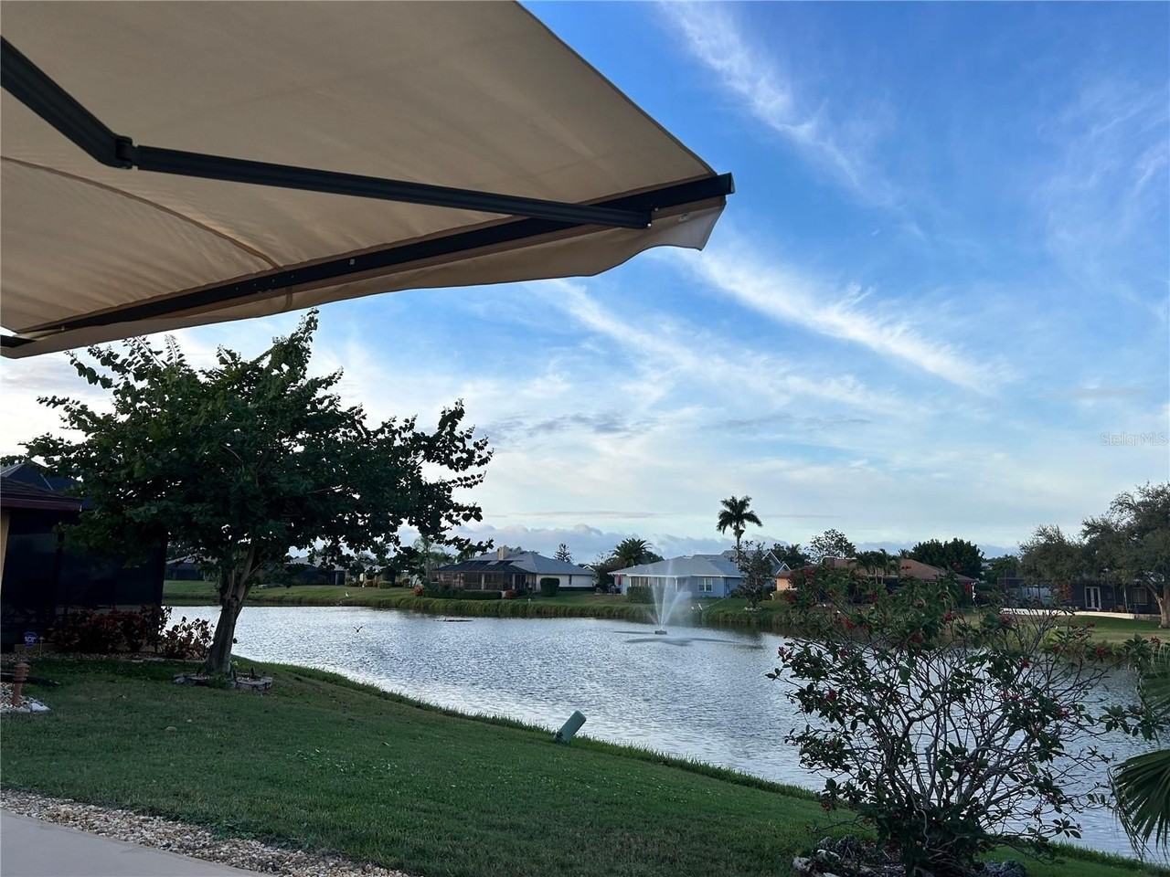 8611 51st Ave W - Photo 6 of 30