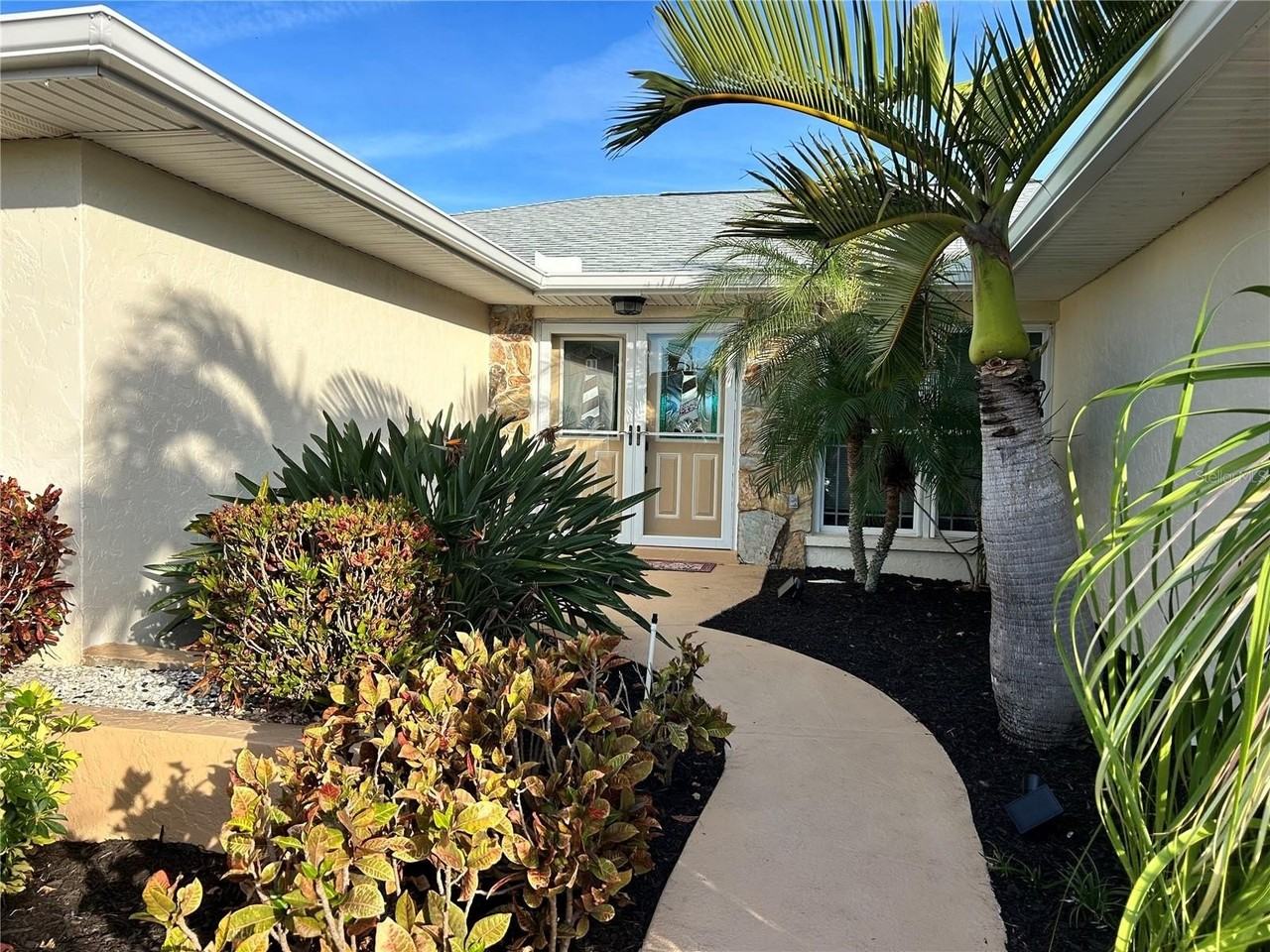 8611 51st Ave W - Photo 7 of 30