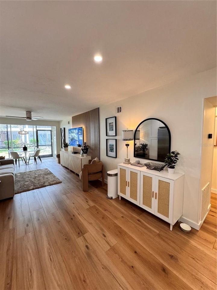 5623 Midnight Pass Rd #615 - Photo 4 of 21